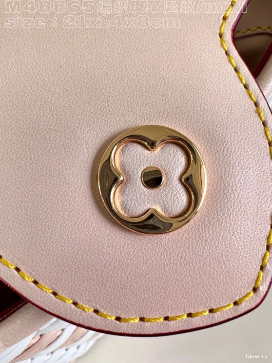 Cheap MINI-21*14*8CM CAPUCINES LOUIS VUITTON 0814